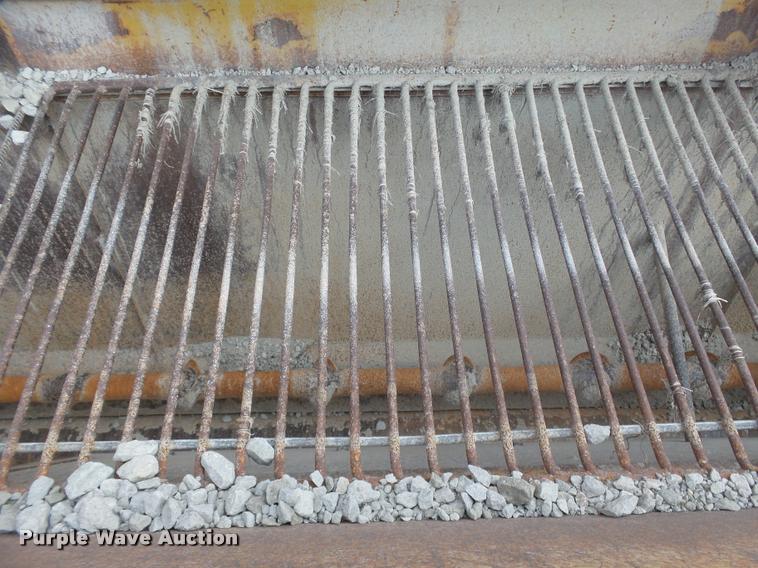 image for item DT9700 Flaherty Spread Master chip spreader