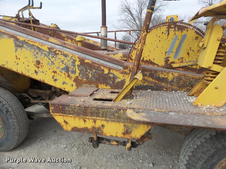 image for item DT9700 Flaherty Spread Master chip spreader