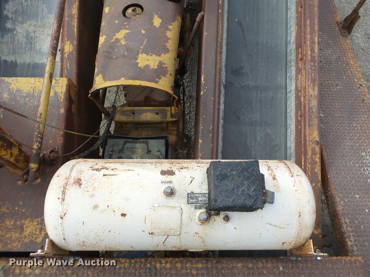 image for item DT9700 Flaherty Spread Master chip spreader