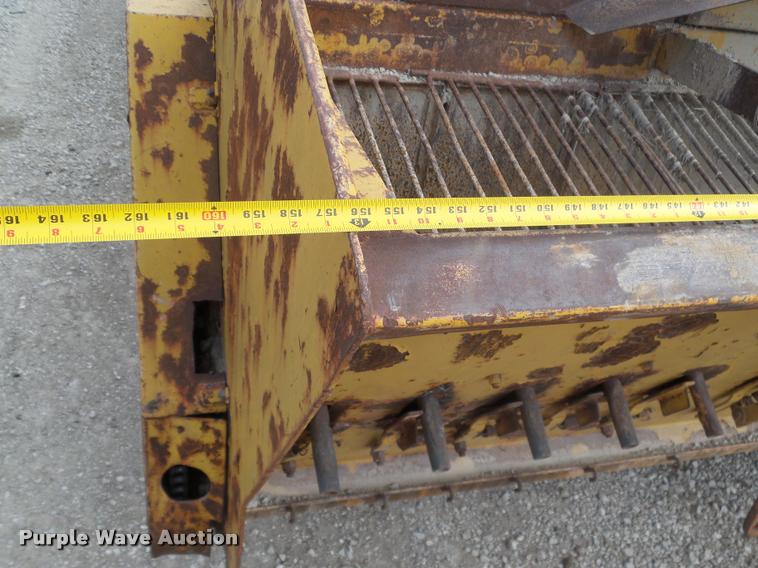 image for item DT9700 Flaherty Spread Master chip spreader