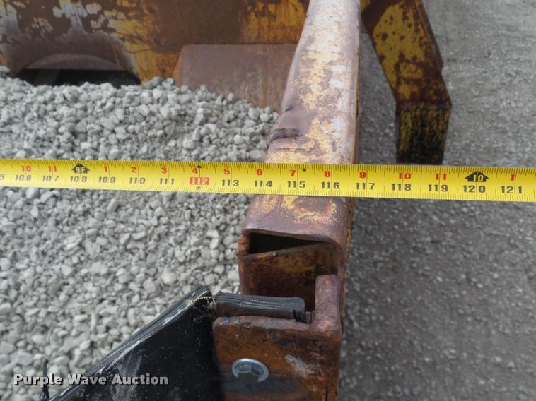 image for item DT9700 Flaherty Spread Master chip spreader