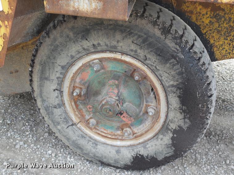 image for item DT9700 Flaherty Spread Master chip spreader