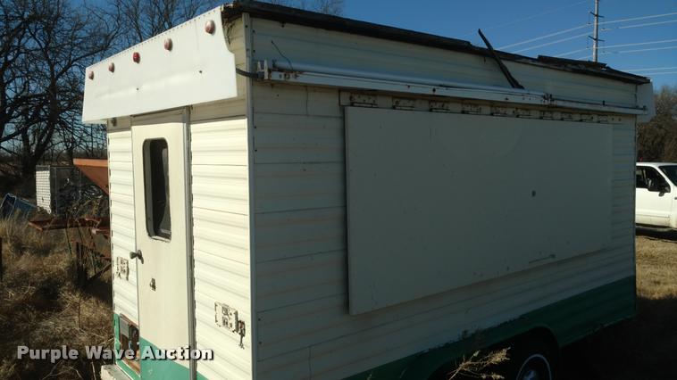 image for item F1460 1985 Concession trailer