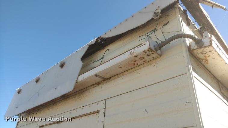 image for item F1460 1985 Concession trailer