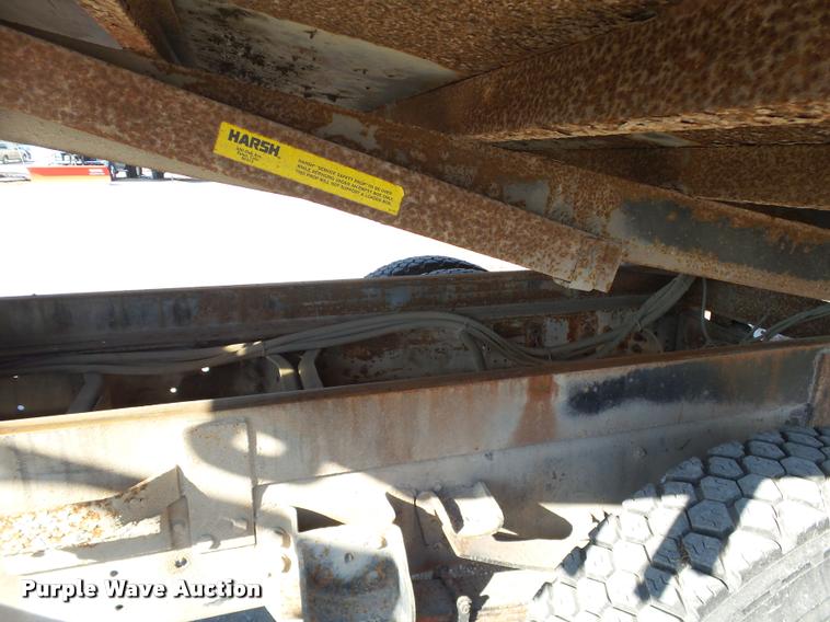 image for item J2636 1986 Ford F600G dump truck