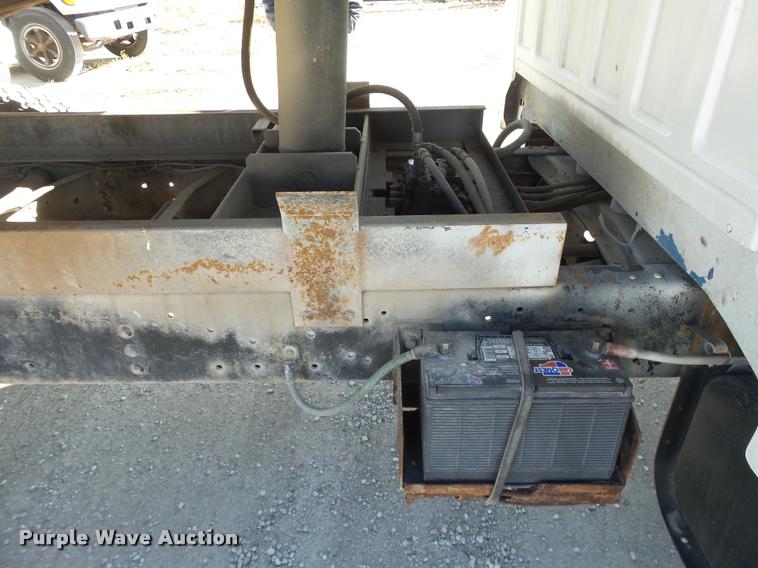 image for item J2636 1986 Ford F600G dump truck