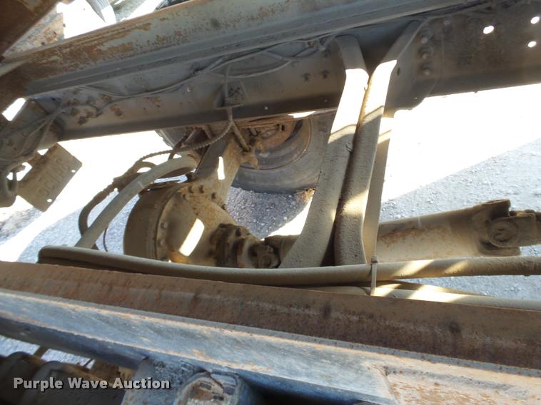 image for item J2636 1986 Ford F600G dump truck