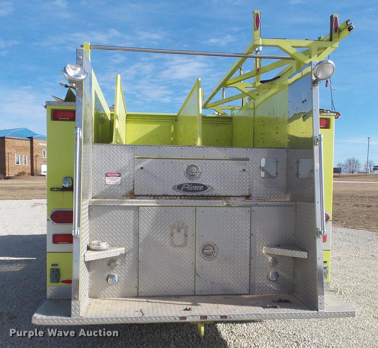 image for item J2637 1989 Pierce Lance pumper fire truck