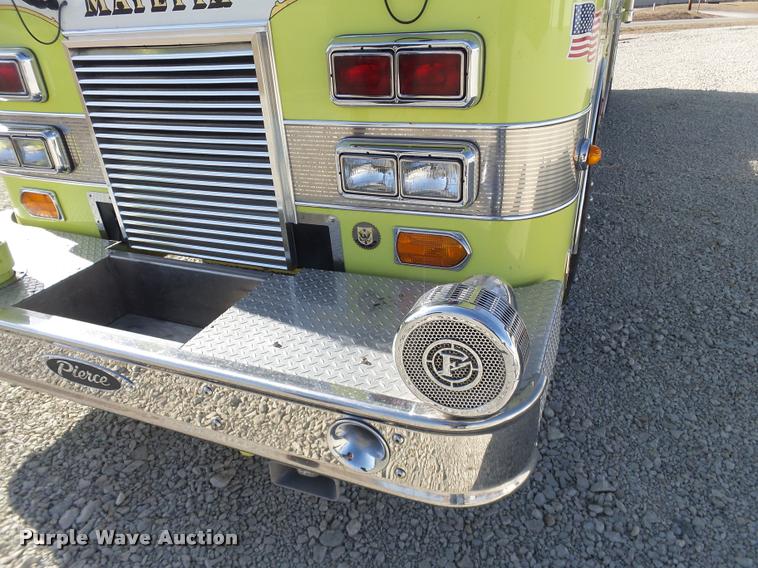 image for item J2637 1989 Pierce Lance pumper fire truck