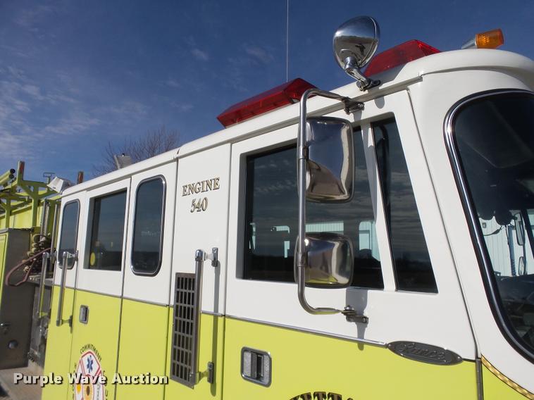 image for item J2637 1989 Pierce Lance pumper fire truck