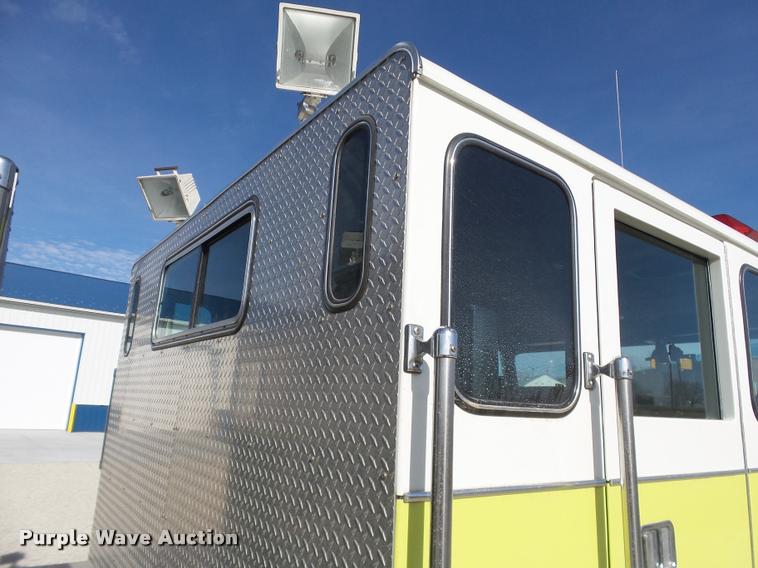 image for item J2637 1989 Pierce Lance pumper fire truck