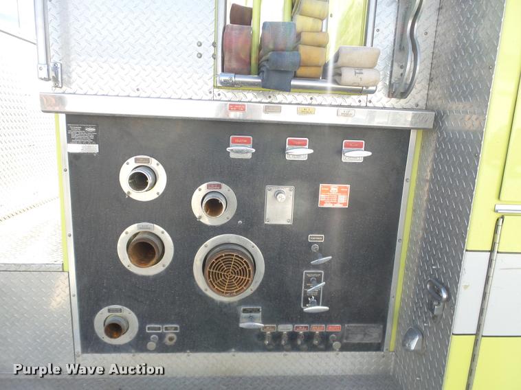 image for item J2637 1989 Pierce Lance pumper fire truck