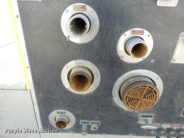 image for item J2637 1989 Pierce Lance pumper fire truck