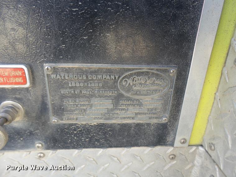 image for item J2637 1989 Pierce Lance pumper fire truck