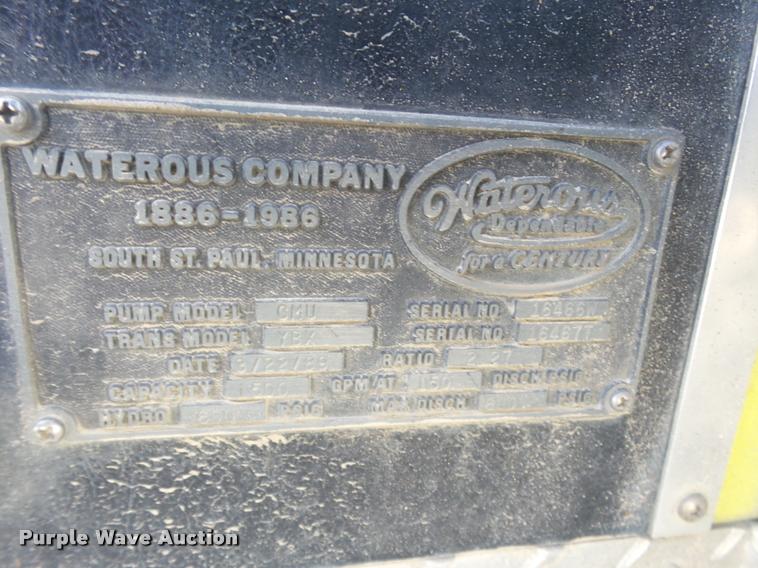 image for item J2637 1989 Pierce Lance pumper fire truck