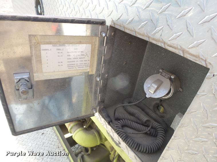 image for item J2637 1989 Pierce Lance pumper fire truck