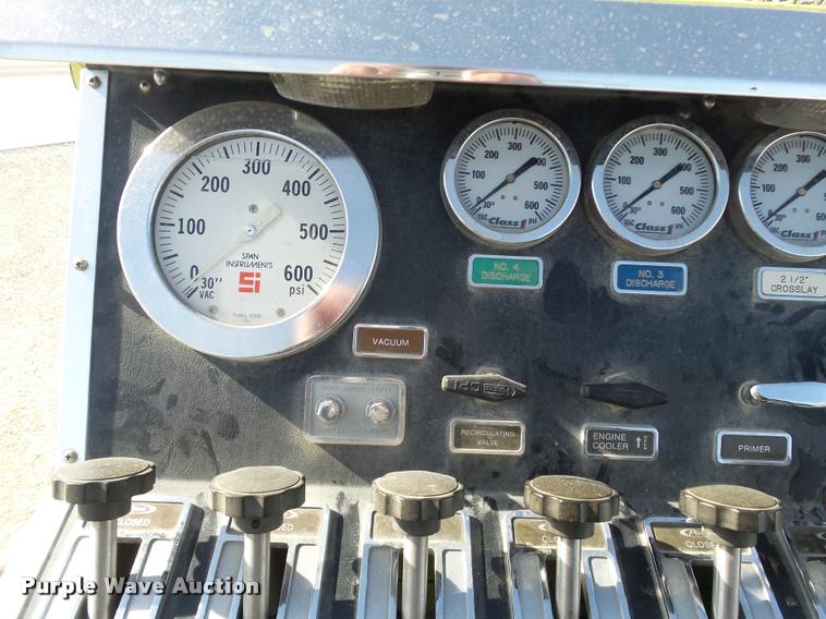 image for item J2637 1989 Pierce Lance pumper fire truck