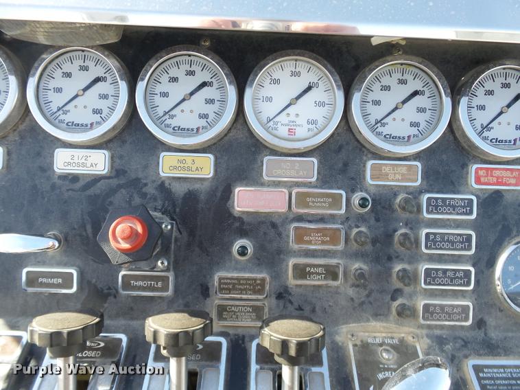 image for item J2637 1989 Pierce Lance pumper fire truck