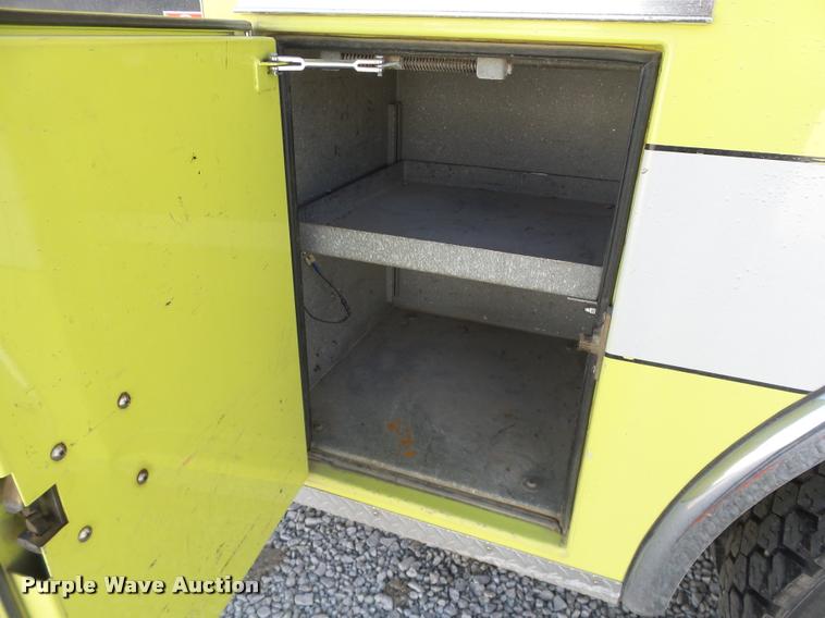 image for item J2637 1989 Pierce Lance pumper fire truck