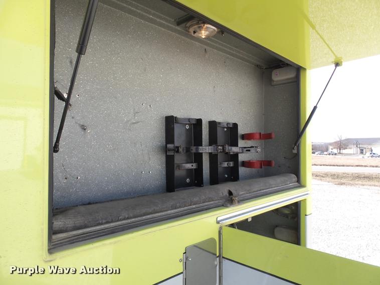 image for item J2637 1989 Pierce Lance pumper fire truck