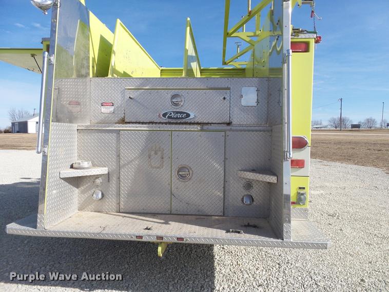 image for item J2637 1989 Pierce Lance pumper fire truck