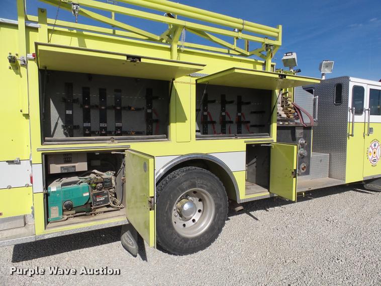 image for item J2637 1989 Pierce Lance pumper fire truck