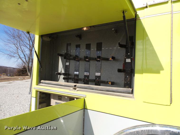 image for item J2637 1989 Pierce Lance pumper fire truck