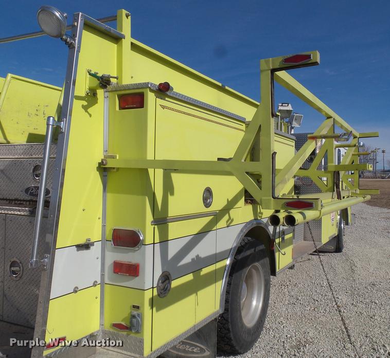 image for item J2637 1989 Pierce Lance pumper fire truck