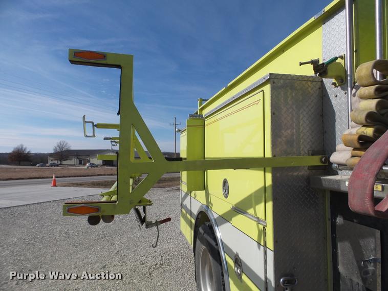 image for item J2637 1989 Pierce Lance pumper fire truck