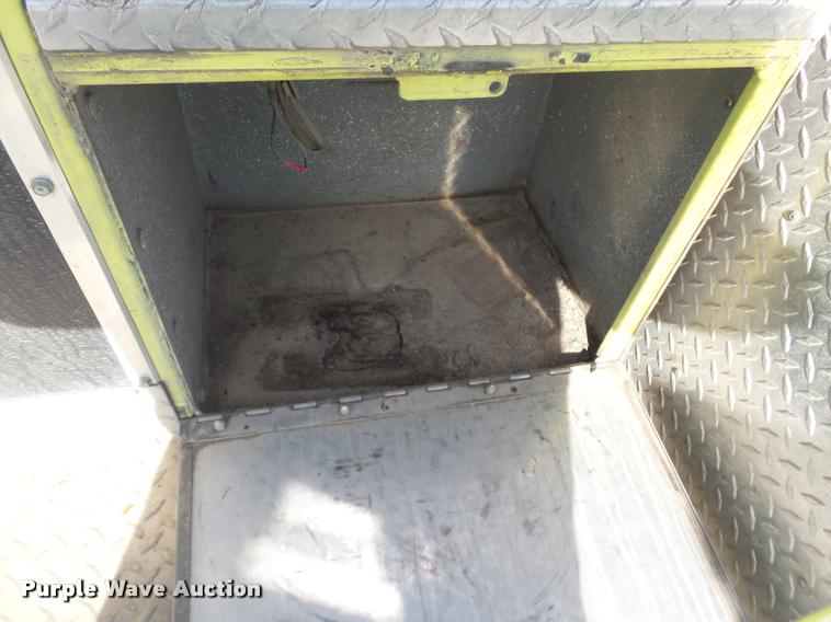 image for item J2637 1989 Pierce Lance pumper fire truck