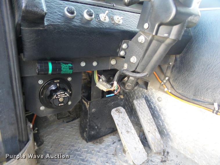 image for item J2637 1989 Pierce Lance pumper fire truck