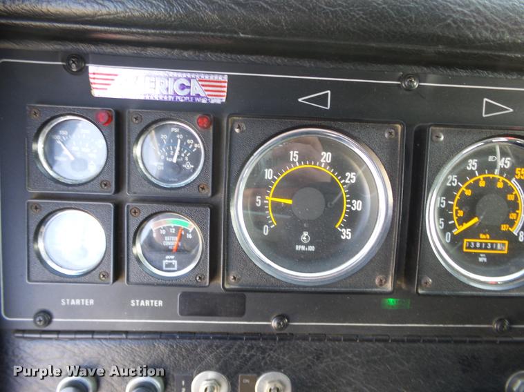 image for item J2637 1989 Pierce Lance pumper fire truck