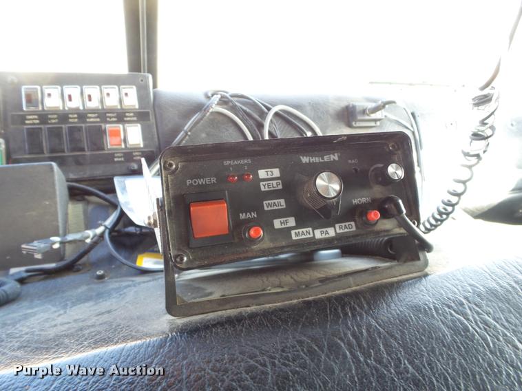 image for item J2637 1989 Pierce Lance pumper fire truck