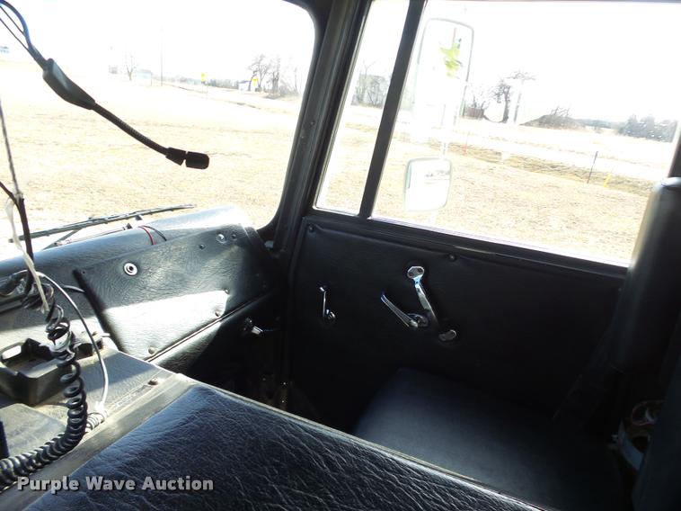 image for item J2637 1989 Pierce Lance pumper fire truck