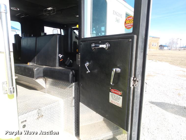 image for item J2637 1989 Pierce Lance pumper fire truck