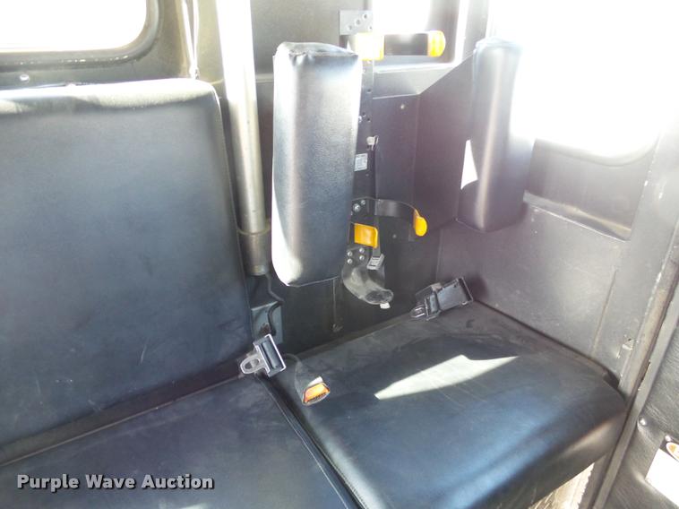 image for item J2637 1989 Pierce Lance pumper fire truck