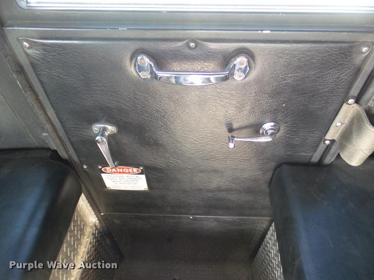 image for item J2637 1989 Pierce Lance pumper fire truck