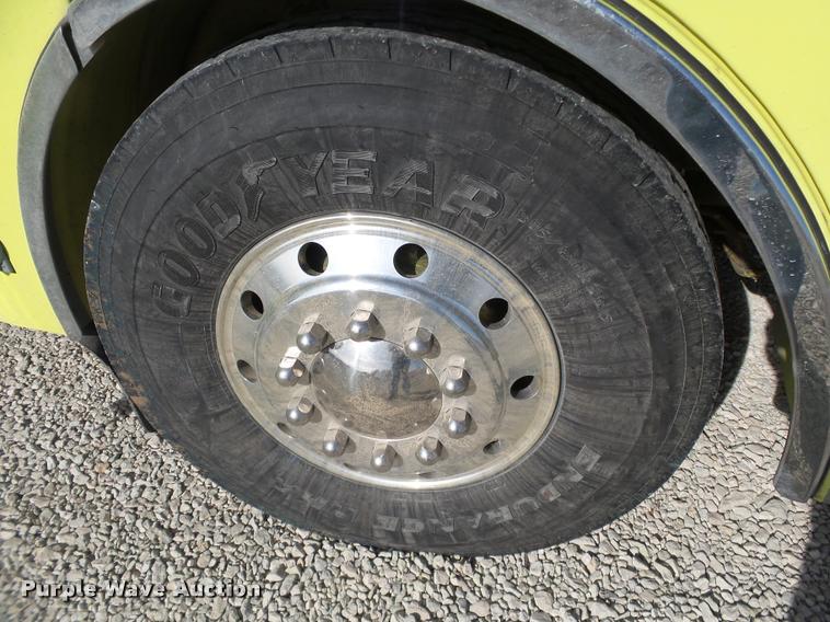 image for item J2637 1989 Pierce Lance pumper fire truck