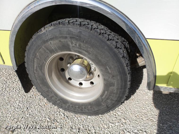 image for item J2637 1989 Pierce Lance pumper fire truck