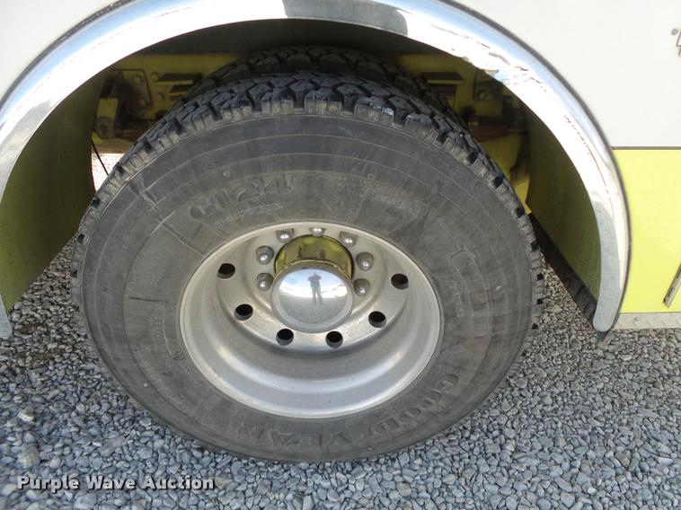 image for item J2637 1989 Pierce Lance pumper fire truck