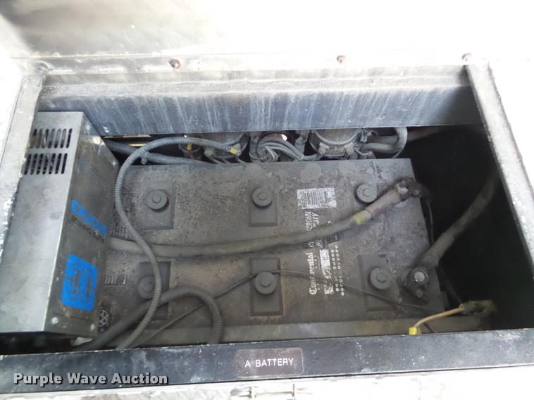 image for item J2637 1989 Pierce Lance pumper fire truck