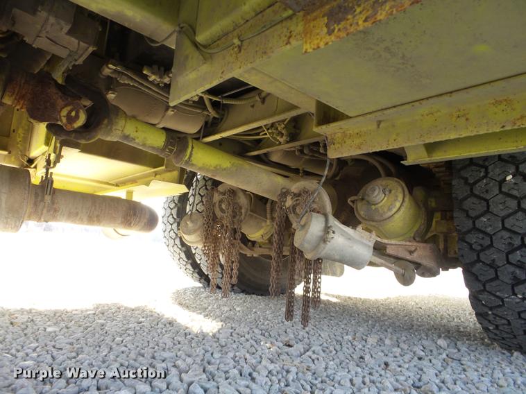 image for item J2637 1989 Pierce Lance pumper fire truck