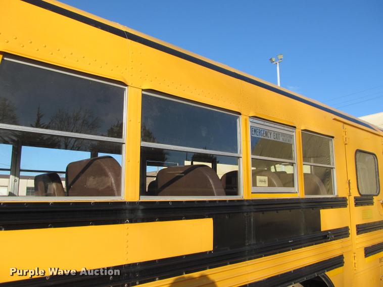 image for item J2659 1997 International 3800 school bus