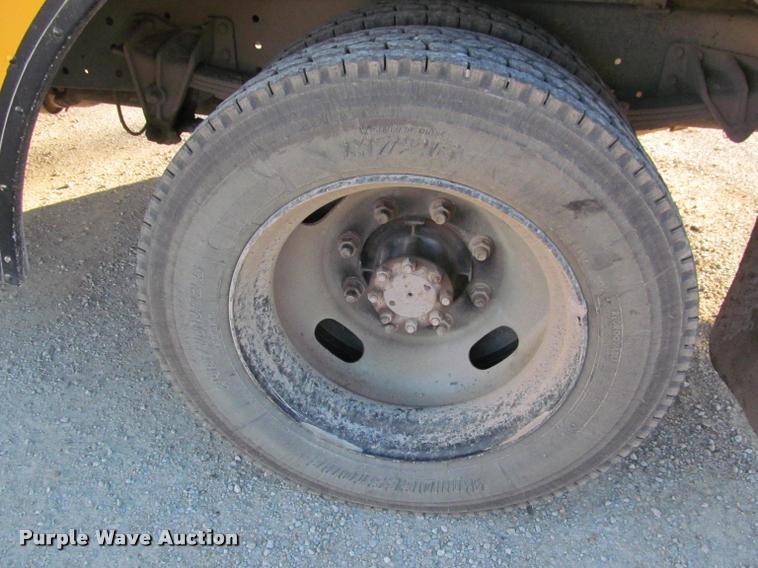 image for item J2659 1997 International 3800 school bus