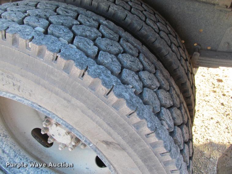 image for item J2659 1997 International 3800 school bus