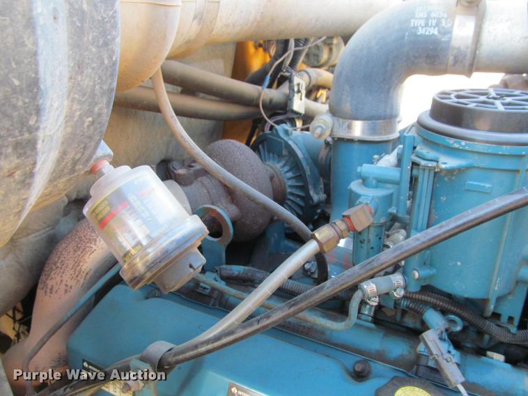 image for item J2659 1997 International 3800 school bus