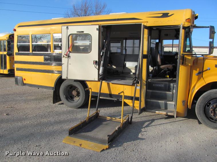 image for item J2659 1997 International 3800 school bus