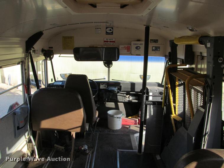 image for item J2659 1997 International 3800 school bus