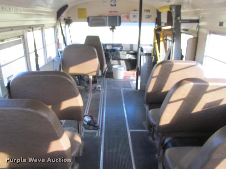 image for item J2659 1997 International 3800 school bus