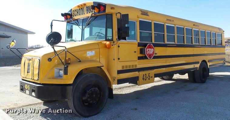 image for item K8007 2005 Freightliner FS65 Thomas school bus